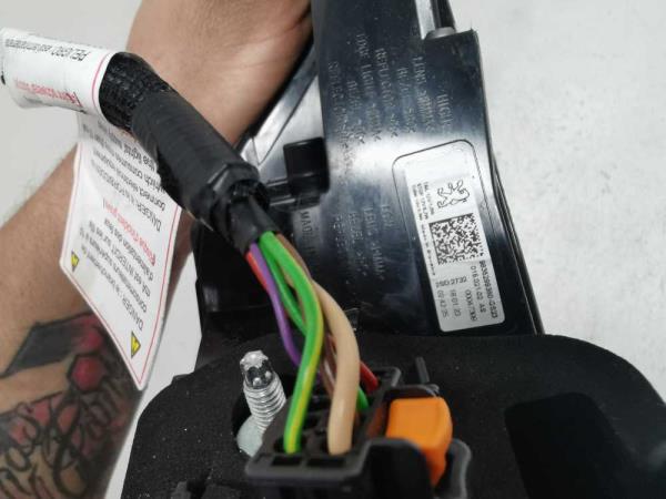 FEU ARRIERE DROIT PEUGEOT 308 SW 2021+ - Vue 3